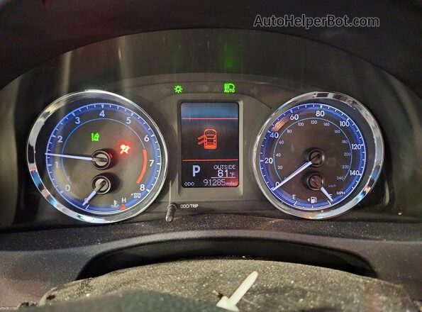 2T1BURHE5KC239747 2019 TOYOTA COROLLA Blue Instrument cluster view