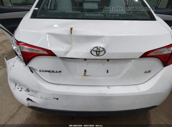 2T1BURHE6GC688054 2016 TOYOTA COROLLA White Widok z przodu