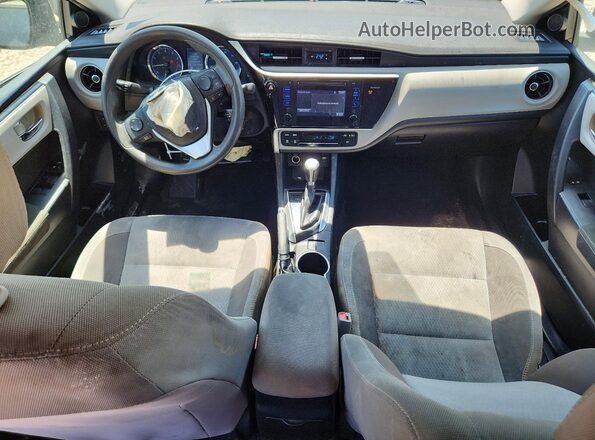 2T1BURHE6HC798555 2017 TOYOTA COROLLA Серый Вид панели приборов