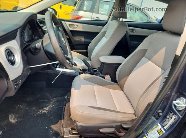 2T1BURHE6HC812471 2017 TOYOTA COROLLA Charcoal Front interior view