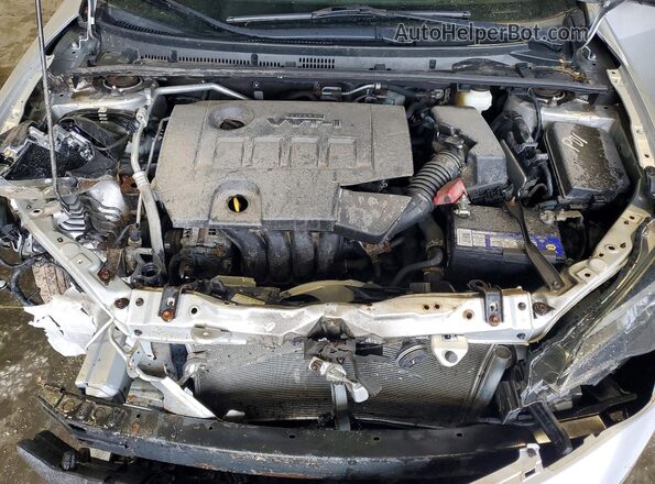 2T1BURHE6HC815743 2017 TOYOTA COROLLA Серебряный Вид задней части салона