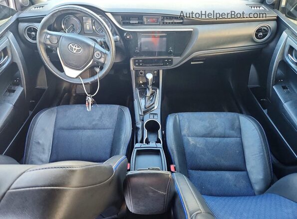 2T1BURHE6JC032038 2018 TOYOTA COROLLA Белый Вид панели приборов