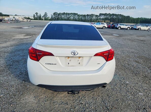 2T1BURHE6JC032038 2018 TOYOTA COROLLA Белый Вид сзади