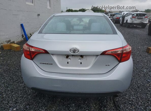 2T1BURHE6JC090005 2018 TOYOTA COROLLA Silver უკანა ხედი