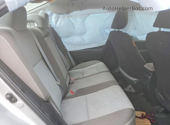 2T1BURHE6JC090005 2018 TOYOTA COROLLA Silver უკანა სავარძლების ხედი