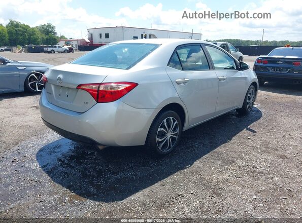 2T1BURHE6JC988023 2018 TOYOTA COROLLA Silver Задня права чверть