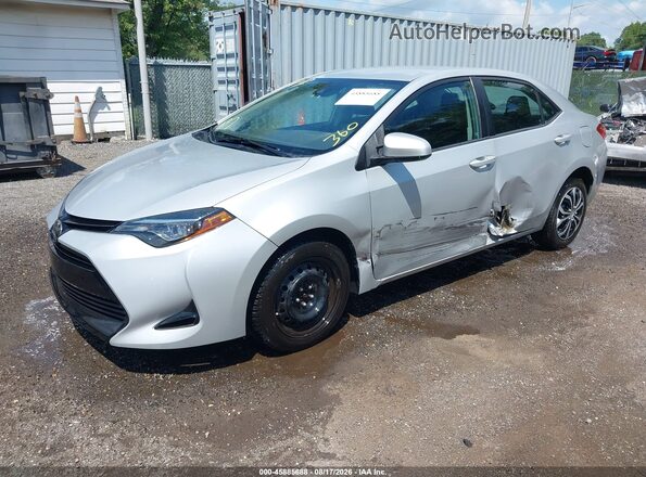 2T1BURHE6JC988023 2018 TOYOTA COROLLA Silver Передня ліва чверть