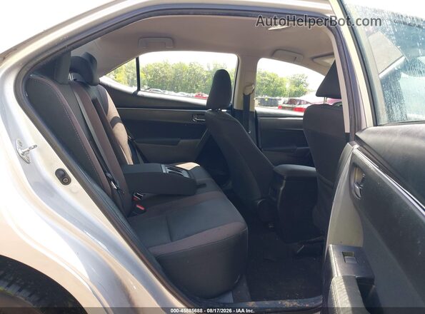 2T1BURHE6JC988023 2018 TOYOTA COROLLA Silver Вид наклейки з VIN-кодом