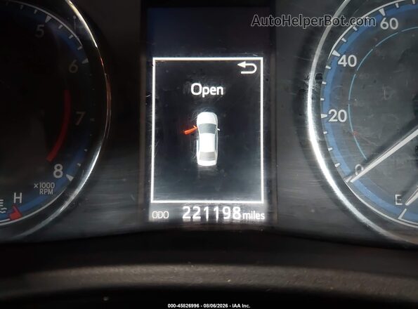 2T1BURHE6JC988913 2018 TOYOTA COROLLA Red 360 interior view