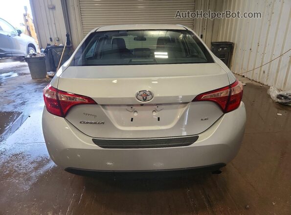 2T1BURHE6KC246657 2019 TOYOTA COROLLA Серебряный Вид сзади