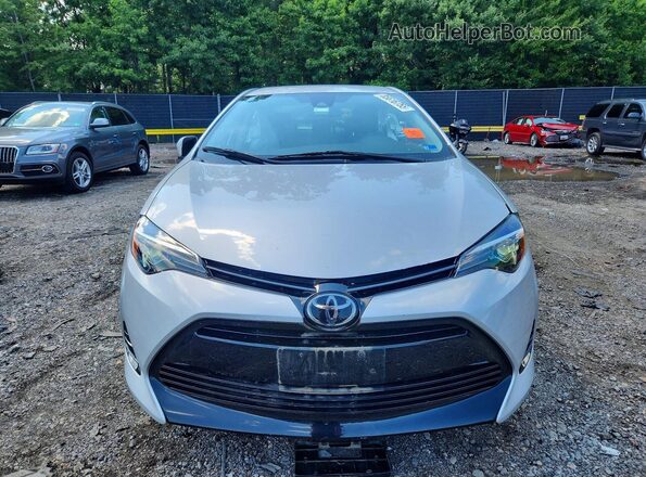 2T1BURHE7HC890497 2017 TOYOTA COROLLA Silver Widok z przodu