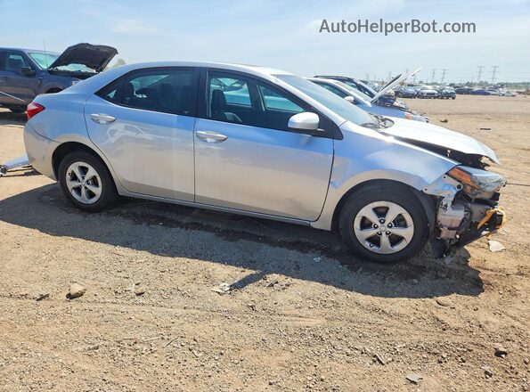 2T1BURHE7JC028595 2018 TOYOTA COROLLA Silver Передня права чверть