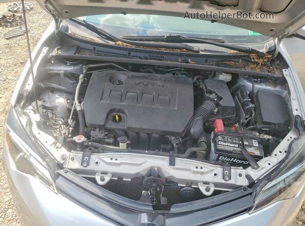 2T1BURHE7JC059667 2018 TOYOTA COROLLA Silver Rear interior view