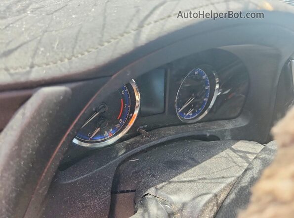 2T1BURHE7JC066893 2018 TOYOTA COROLLA Blue Instrument cluster view