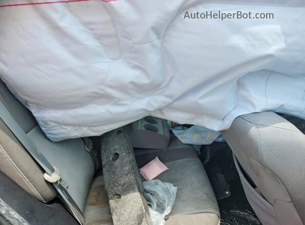 2T1BURHE7JC066893 2018 TOYOTA COROLLA Blue Rear seats view