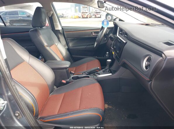 2T1BURHE7JC119978 2018 TOYOTA COROLLA Gray Front interior view