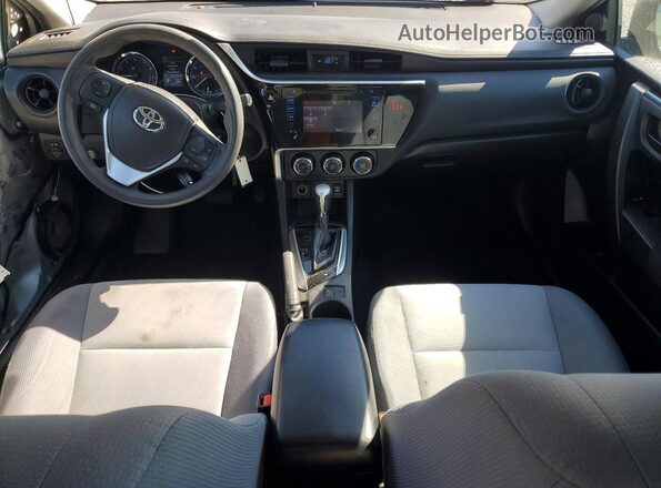 2T1BURHE7JC966550 2018 TOYOTA COROLLA Silver Առջևի վահանակի տեսք