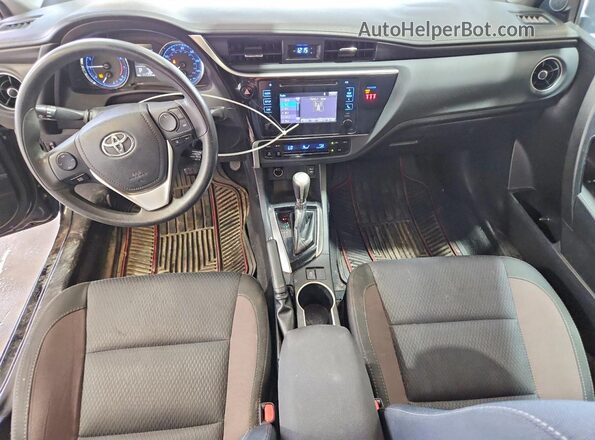 2T1BURHE7JC985809 2018 TOYOTA COROLLA Black Вид панелі приладів