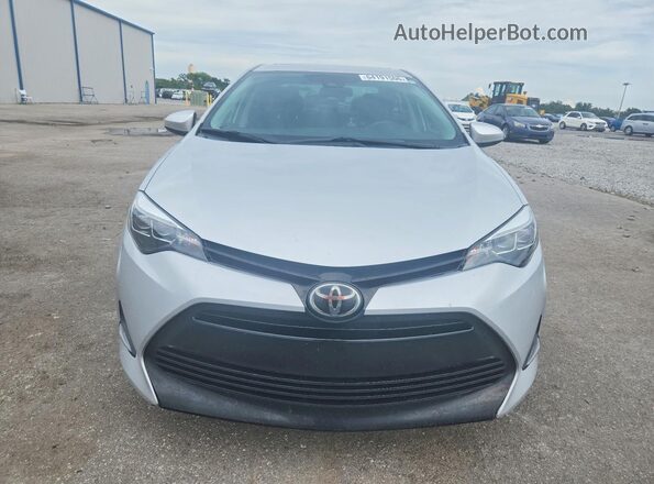 2T1BURHE7KC206233 2019 TOYOTA COROLLA Silver Widok z przodu