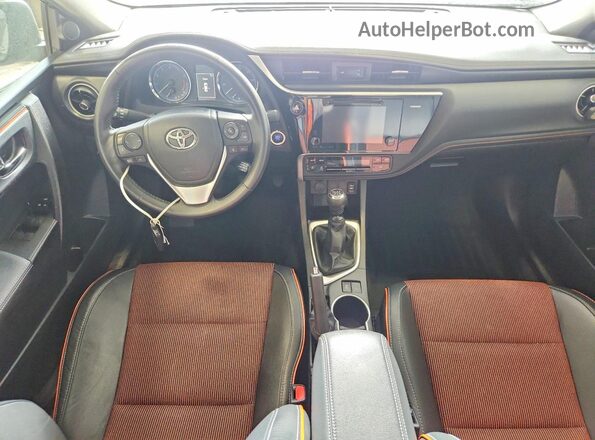 2T1BURHE8HC808261 2017 TOYOTA COROLLA Черный Вид панели приборов