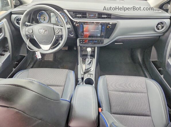 2T1BURHE8HC841308 2017 TOYOTA COROLLA Синий Вид панели приборов