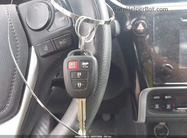 2T1BURHE8HC874034 2017 TOYOTA COROLLA White Widok deski rozdzielczej