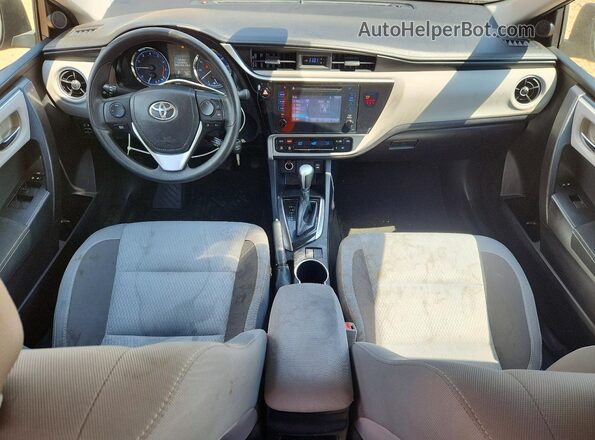 2T1BURHE8JC024054 2018 TOYOTA COROLLA Синий Вид панели приборов