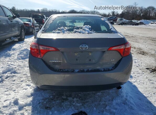 2T1BURHE8JC108021 2018 TOYOTA COROLLA Серый Вид сзади