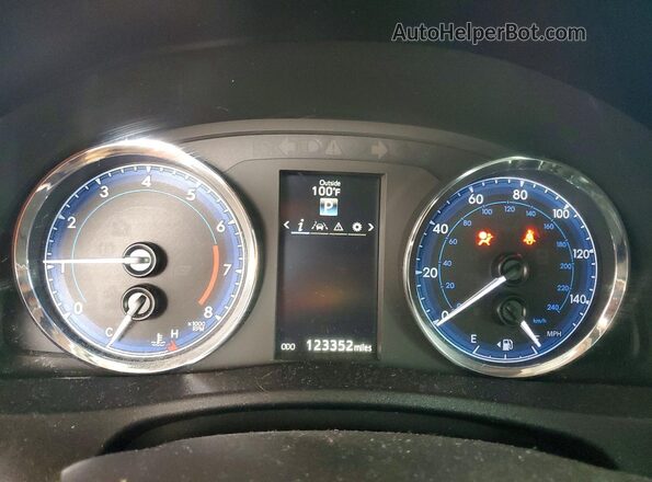 2T1BURHE8JC965066 2018 TOYOTA COROLLA Black Instrument cluster view