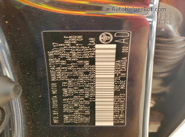 2T1BURHE8JC965066 2018 TOYOTA COROLLA Black Engine compartment view