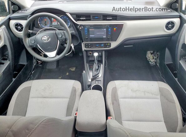 2T1BURHE8KC195968 2019 TOYOTA COROLLA Черный Вид панели приборов