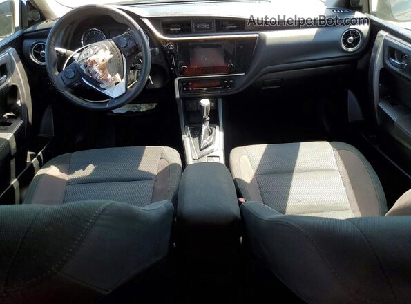 2T1BURHE8KC239290 2019 TOYOTA COROLLA Tan Вид панелі приладів