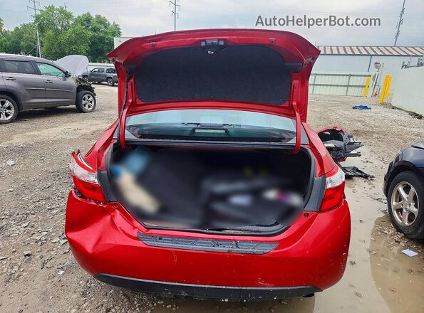 2T1BURHE9GC486485 2016 TOYOTA COROLLA Red Widok z tyłu