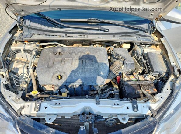 2T1BURHE9GC506251 2016 TOYOTA COROLLA Silver Rear interior view