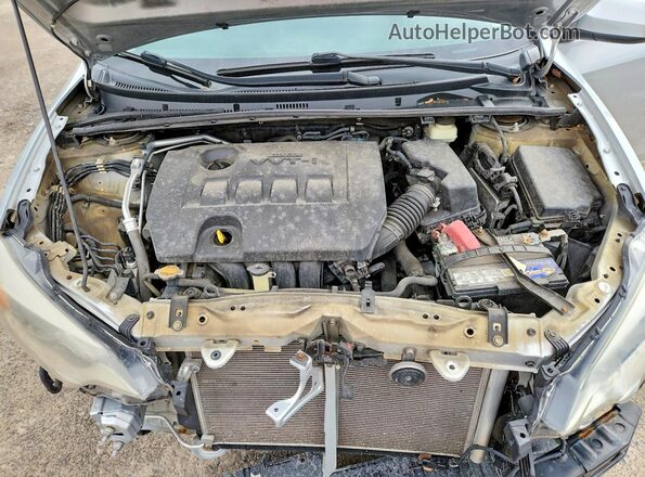 2T1BURHE9GC675668 2016 TOYOTA COROLLA Silver Rear interior view