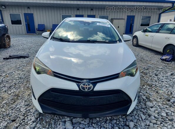 2T1BURHE9HC770488 2017 TOYOTA COROLLA White Widok z przodu