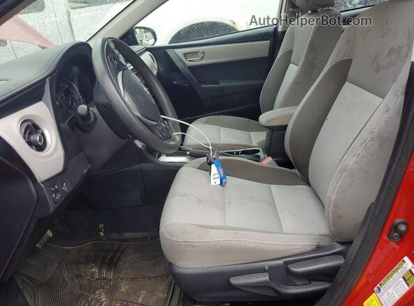 2T1BURHE9HC789929 2017 TOYOTA COROLLA Красный Вид салона спереди
