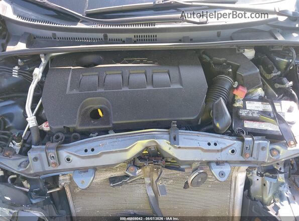 2T1BURHE9HC877475 2017 TOYOTA COROLLA Серый Вид сзади