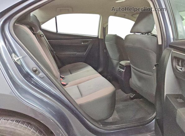 2T1BURHE9HC889318 2017 TOYOTA COROLLA Blue Widok tylnych siedzeń
