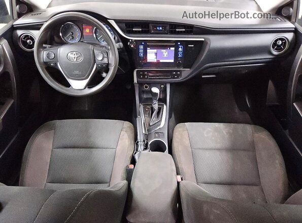2T1BURHE9HC889318 2017 TOYOTA COROLLA Blue Widok deski rozdzielczej