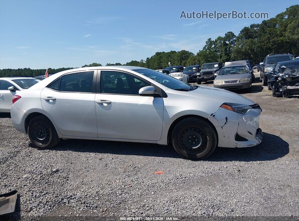 2T1BURHE9JC001527 2018 TOYOTA COROLLA Silver Սալոնի հետևի տեսք