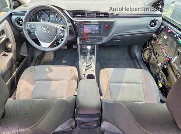 2T1BURHE9JC017730 2018 TOYOTA COROLLA Черный Вид панели приборов