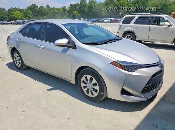 2T1BURHE9JC047763 2018 TOYOTA COROLLA Silver Передня права чверть