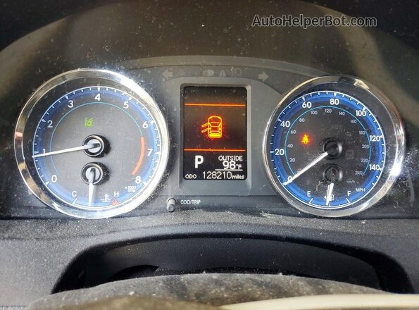 2T1BURHE9JC047763 2018 TOYOTA COROLLA Silver Вид щитка приладів