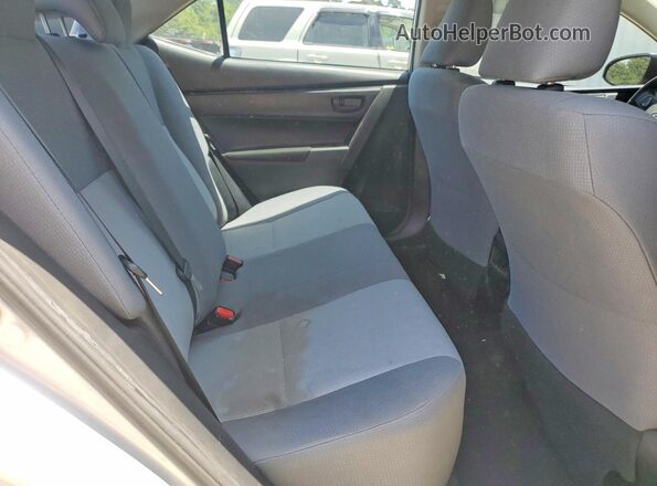2T1BURHE9JC047763 2018 TOYOTA COROLLA Silver Вид задніх сидінь