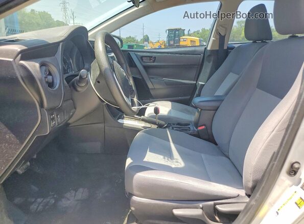2T1BURHE9JC047763 2018 TOYOTA COROLLA Silver Вид салону спереду
