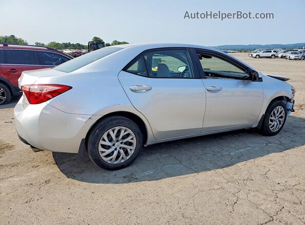 2T1BURHE9JC066460 2018 TOYOTA COROLLA Silver Rear right