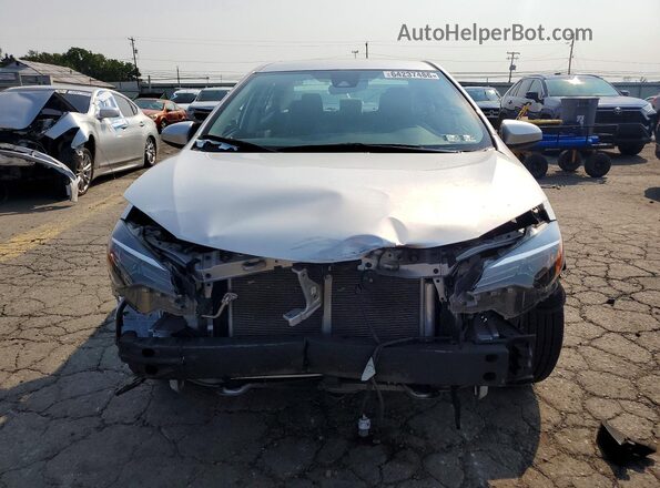 2T1BURHE9JC066460 2018 TOYOTA COROLLA Silver Front view