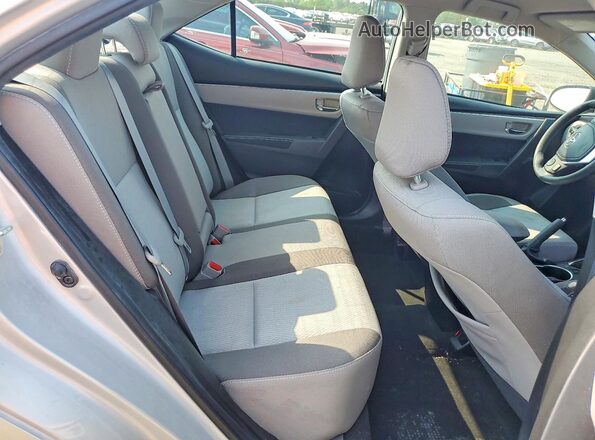 2T1BURHE9JC066460 2018 TOYOTA COROLLA Silver Rear seats view