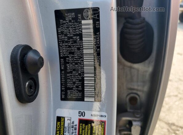 2T1BURHE9JC066460 2018 TOYOTA COROLLA Silver Engine compartment view